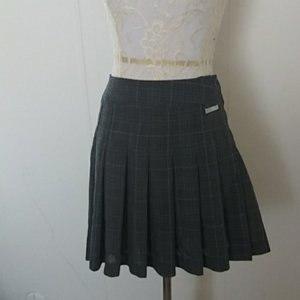 INVU Plaid Pleated Mini Skirt